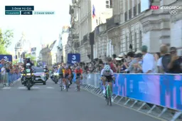 Faulkner rijdt Kopecky in zetel naar Vos en Vas, maar dendert zelf naar goud door extreem potje blufpoker