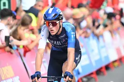 À la Pogacar! Marco Frigo pakt na monstersolo van 72 kilometer (!) eerste profzege in Tour of the Alps