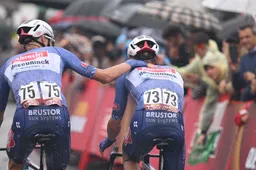 Deelnemers, rugnummers en uitvallers Vuelta a Espana 2024 | 135 renners halen de finish in Madrid!