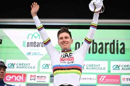 Een dik uitroepteken achter een historisch jaar: Tadej Pogacar tekent tot 2030 bij UAE Team Emirates