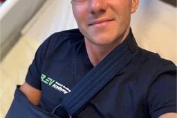 Evenepoel verlaat ziekenhuis, maar is niet heel optimistisch over terugkeer op de fiets: 'Zal nog heel lang duren'