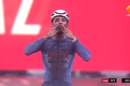 Vandeputte soleert in Hulst naar zijn eerste Wereldbeker-zege, Pim Ronhaar knap derde