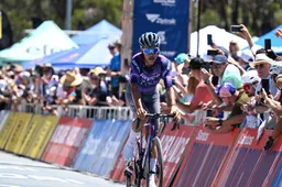 Plapp werd zesde in Tour Down Under met gebroken pols, medische staf Jayco-AlUla grijpt nu alsnog in