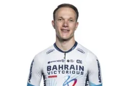 Nikias Arndt loopt 'onstabiele wervelbreuk' op na fiasco van Brugge De Panne, succesvol geopereerd