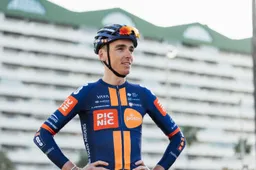 Bardets ‘last dance’ moet Picnic PostNL punten én glans opleveren in de Giro: ‘We gaan voor elkaar door het vuur’