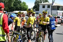 Fietsen Visma | Lease a Bike nog altijd zoek na grote roof, nieuwe tweewielers komen op tijd aan voor ploegentijdrit