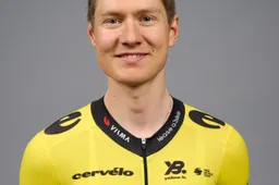 Kelderman zet krabbel onder nieuw contract bij Visma | Lease a Bike: 'Mijn rol is de laatste jaren wat veranderd'