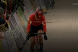 'Van iemand die geen crosser was, tot atleet die ik nu ben'; Annemarie Worst sluit hoofdstuk van 9 jaar af