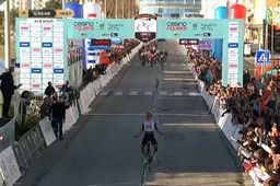 Morgado knalt á la Pogacar weg en soleert naar zege in thuisrace van Figueira Champions Classic