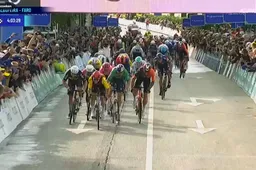 Belg hindert Belg: Fretin wint na ijzersterke machtssprint, gehinderde Van Aert niet in de buurt van zege