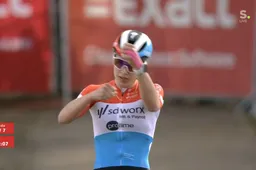 Foutje nekt Bentveld in slotronde, waardoor Schreiber in Maldegem haar eerste TV-cross van deze winter weet te winnen