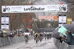 Piepjonge Wolff wint na noodweer onthoofde koninginnenrit in Spanje, Van Dijk eindwinnares