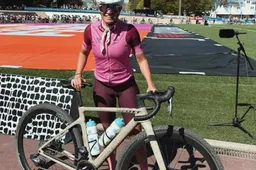 Fietsendieven slaan toe bij vrouw van Jasper Stuyven in Roubaix: ook ingebroken bij Jelle Johannink