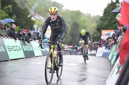 Grote tegenvaller voor Visma | Lease a Bike: Nederlands talent zal lang aan de kant staan wegens ingrijpende operatie