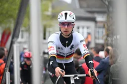 Deelnemers, rugnummers en uitvallers Giro d'Italia 2025 | Eulálio en Brenner gekraakt in loodzware bergrit