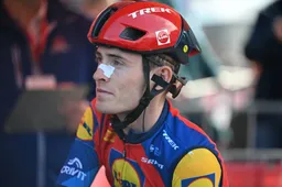 Ploegleider spreekt zware blessure (in China afgestapte) Skjelmose tegen: 'Was niet zo erg dat hij niet kon rijden'