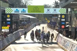 Met overmacht! Merlier verslaat Philipsen in Scheldeprijs en snelt naar zevende zege van het seizoen