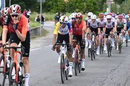 Renners INEOS Grenadiers kregen plotseling het sein van Bernal 'om ervoor te gaan', Arensman maakt indruk