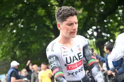 Ditmaal geen (uitgesproken) frustraties bij UAE, dat Almeida tweede zag worden: 'Zes seconden op drie minuten achterstand is niks'