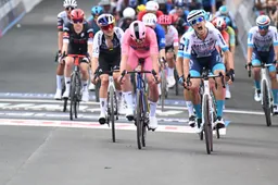 Verrassende Zambanini en Pidcock verrassen bijna 'koning' Pedersen: 'Maar als je een man als Vacek hebt...'