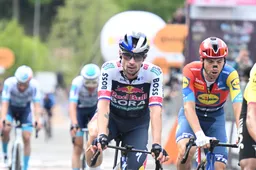 Roglic heeft in boni-strijd niets tegen Del Toro en Ayuso in te brengen, maar maakt voorzichtig duidelijk waar zijn focus ligt