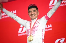richard carapaz 682df9768b9cbjpg