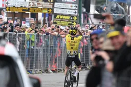 Niemand reed Finestre ooit sneller op dan Yates, maar ook Van Aert fietste records aan diggelen in Giro-coup