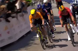 Wat Yates (32) kan, kan Brennan (19) ook: Visma-Brit troeft thuisfavoriet af in Ronde van Noorwegen