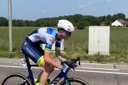 Oproep na bizarre actie in jeugdkoers: ‘Die klap was als die van Van der Poel, maar dit is een jongen van 16’