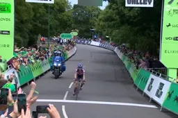 Na valpartij Wiebes pakt Roldan (Picnic PostNL) in Tour of Britain grootste overwinning van haar carrière