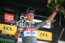 Van der Poel beleefde 'een van de zwaarste dagen ooit' en moest in de finale gokken: 'Veel renners keken natuurlijk naar mij'