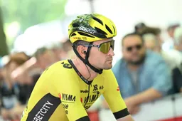 Visma | Lease a Bike rijdt achter de feiten aan in zesde etappe Zwitserland, Benoot valt in slotfase