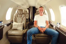 Fans kritisch op Van der Poel om privéjet-deal, die zelf reageert: 'Manier waarop ik reis, is enorm belangrijk'