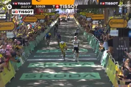 Vingegaard brengt Van der Poel van voren in punch-aankomst, maar benen lopen vol, dus Pogacar wint