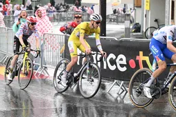 Pogacar legt uit wat zijn gedachtes waren bij het bekampen van Arensman én Vingegaard in Tour de France-rit richting La Plagne