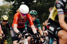 Pieterse kon crash niet vermijden en meet schade op na derde etappe: 'Zal het morgen wel voelen'