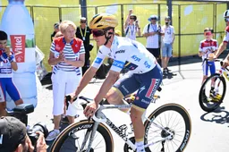 Evenepoel wist pas tijdens Tour dat rib gebroken was en hield dat geheim: 'Voorkomen dat rivalen er voordeel uit haalden'