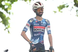 Franse toptalenten in de Vuelta: Bisiaux maakt na Andorra balans op, Paret-Peintre wil trilogie voltooien