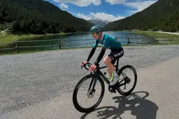 Maak kennis met de nieuwe Willie Wortel van Visma | Lease a Bike: 'Heb ze altijd gezegd dat ze nummer 1-keuze waren'