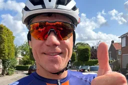 Fabio Jakobsen merkt aan alles dat hij terug aan het komen is: 'Meespringen, dat is iets wat ik al 1,5 jaar niet heb gedaan'