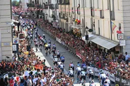 vuelta-a-espana-peloton-68a9d84763476
