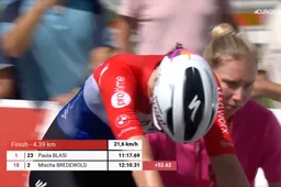 🎥 Wat kan Lorena Wiebes à la Wout van Aert niet? Renster duwt ploeggenotes na tijdrit omhoog