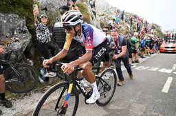 Alle seinen stonden op groen, maar gaat het lichtje bij Egan Bernal in Vuelta nog eerder uit dan in de Giro?