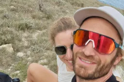 'Met zoveel passie en liefde'; ex-coach Tom Dumoulin loodst nu eigen partner Marlen Reusser naar WK-titel