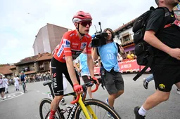 🎥 Samenvatting etappe 14 Vuelta a España 2025: tweede bergrit in Asturië op een rij voor renners