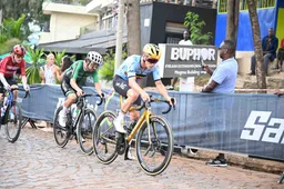 'Hij zei zelf dat hij niet had mogen stoppen'; Evenepoel steekt hand in eigen boezem na WK-verlies