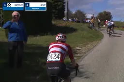 Rasmussen, Riis en co vallen over 'gênante' vertoning Vingegaard op EK: 'Dikke dijen rekten de lycra-broek uit'