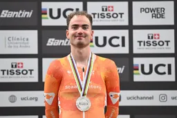De mooiste medaille op het WK baanwielrennen is al vergeven: 'Gelukkig heb ik een fantastische vriendin'