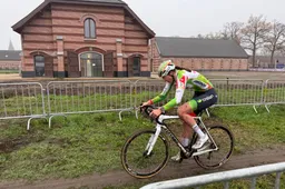 Manon Bakker is het volgende slachtoffer van problemen met de liesslagader: 'Van blij naar teleurstelling en angst'