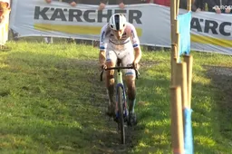 Het blauw-witte monster is terug: Thibau Nys slaat bij return direct keihard toe in Koppenbergcross met dominante zege